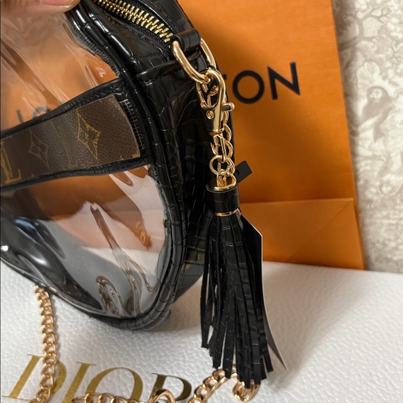 Upcycled authentic LV stadium bag - Picture 4 of 11